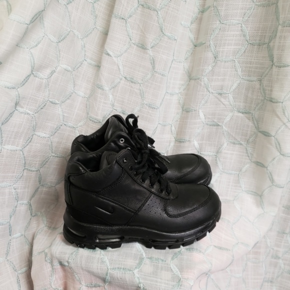 Boots - Picture 3 of 3